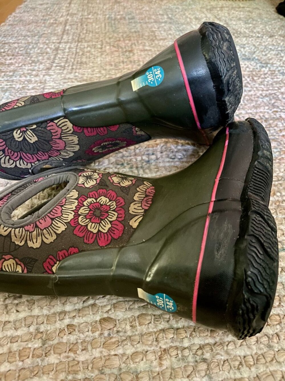 Bogs Classic Pansy Floral Girls Size 8 Floral Waterproof Thermal Insulation Boot - Picture 7 of 8